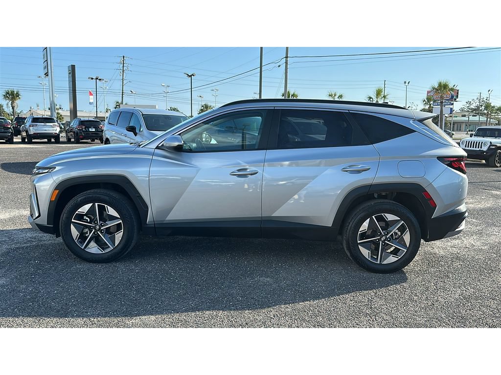 Used 2025 Hyundai Tucson SEL AWD/4WD image 3