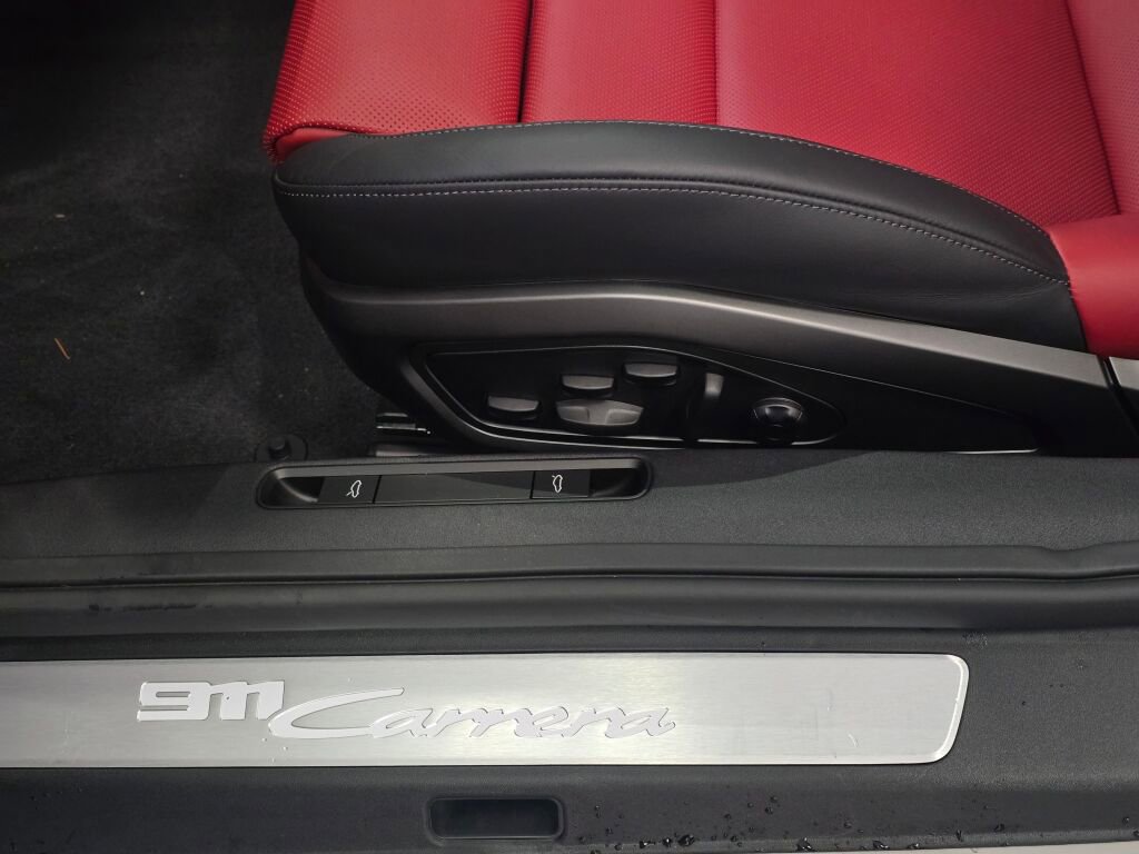 New 2026 Porsche 911 Carrera image 22