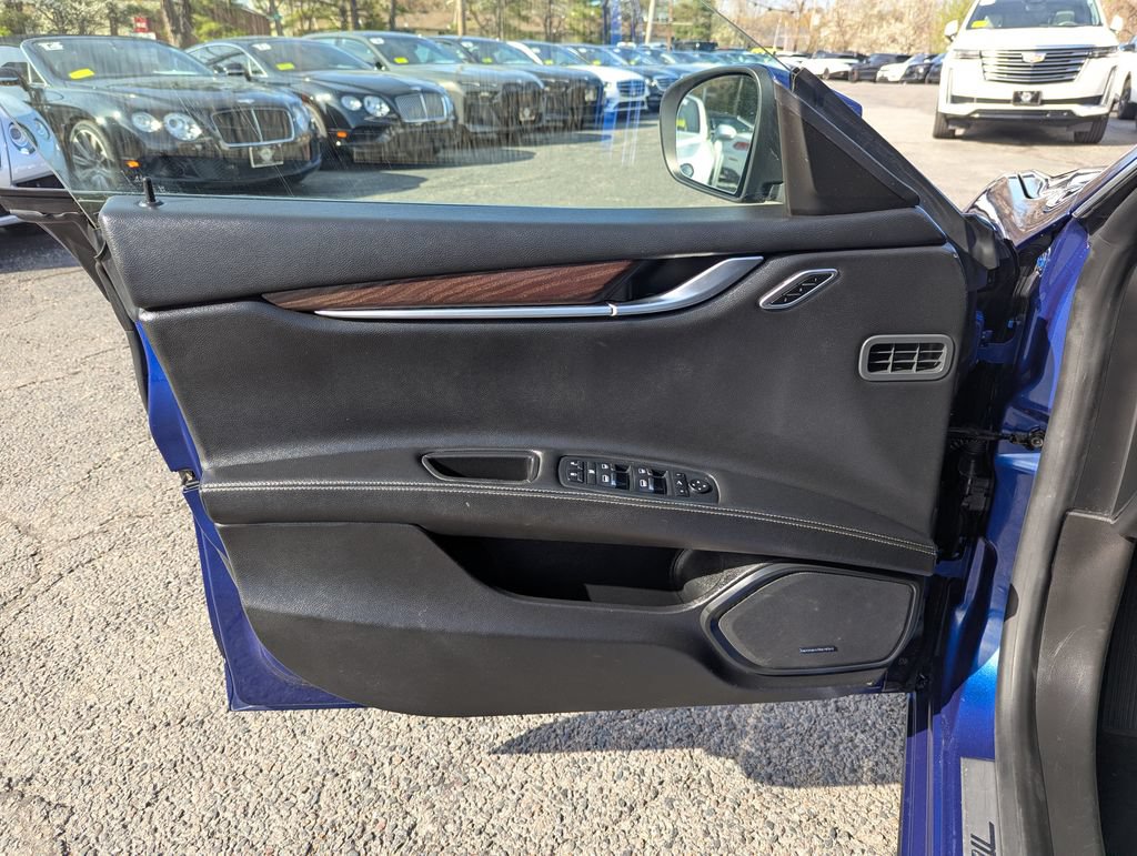 Used 2019 Maserati Ghibli S Q4 AWD/4WD image 11