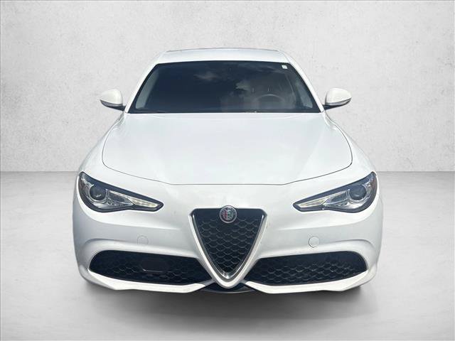 Used 2018 Alfa Romeo Giulia AWD image 2