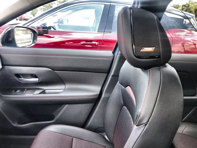 New 2026 Nissan Kicks SR w/ SR Premium Package AWD/4WD image 23