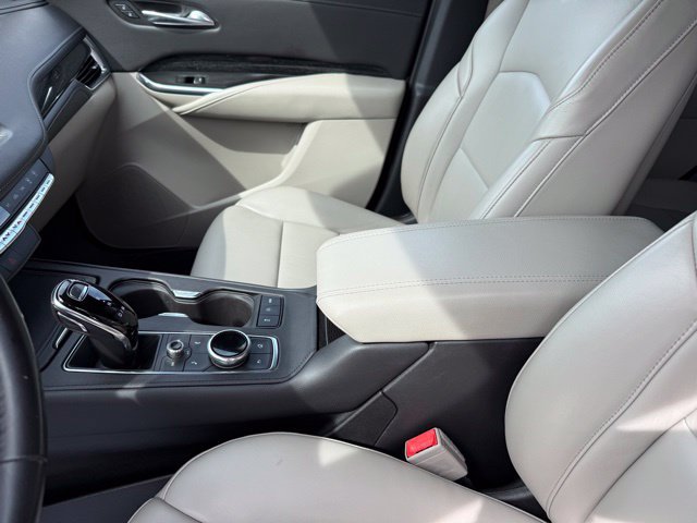 Used 2022 Cadillac XT4 Premium Luxury w/ Safety Alert Package FWD image 23
