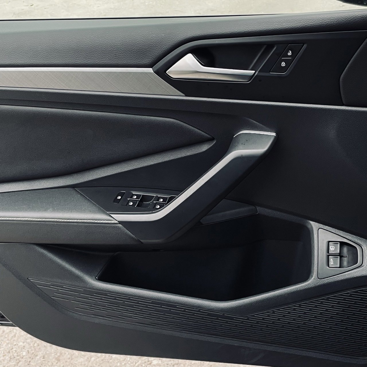 Used 2024 Volkswagen Jetta SE image 21