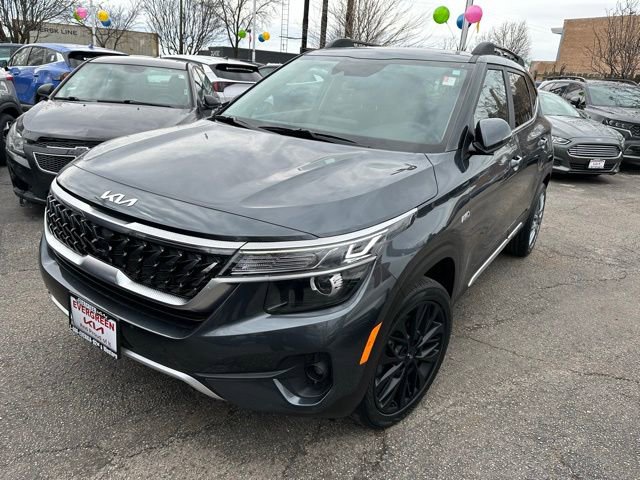 Used 2023 Kia Seltos Nightfall Edition image 1