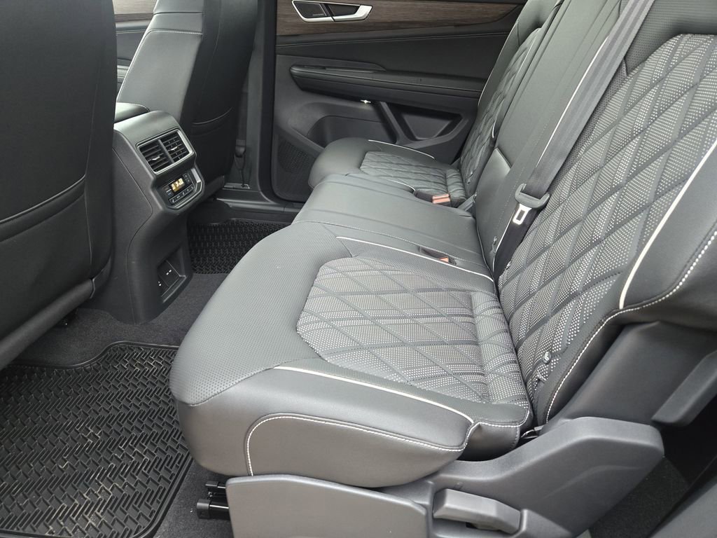 New 2026 Volkswagen Atlas SEL Premium R-Line image 22