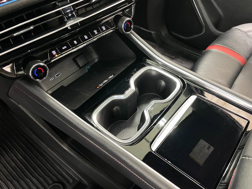 Certified 2024 Chevrolet Traverse RS image 39