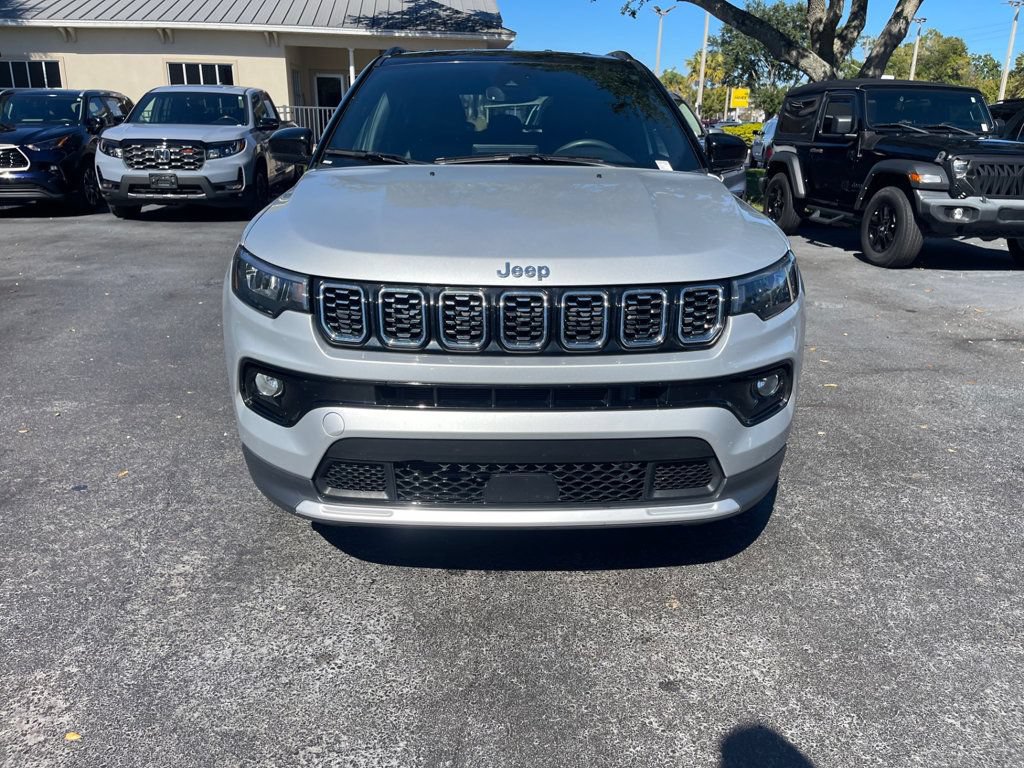 Used 2025 Jeep Compass Limited AWD/4WD image 8
