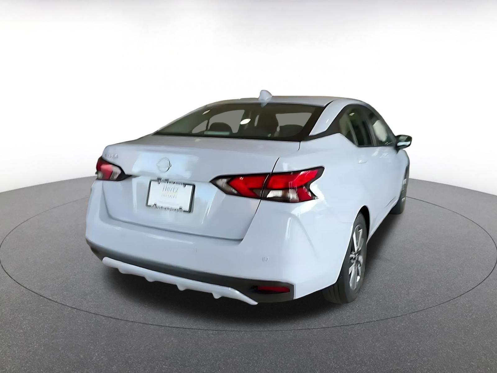 Used 2025 Nissan Versa SV image 14