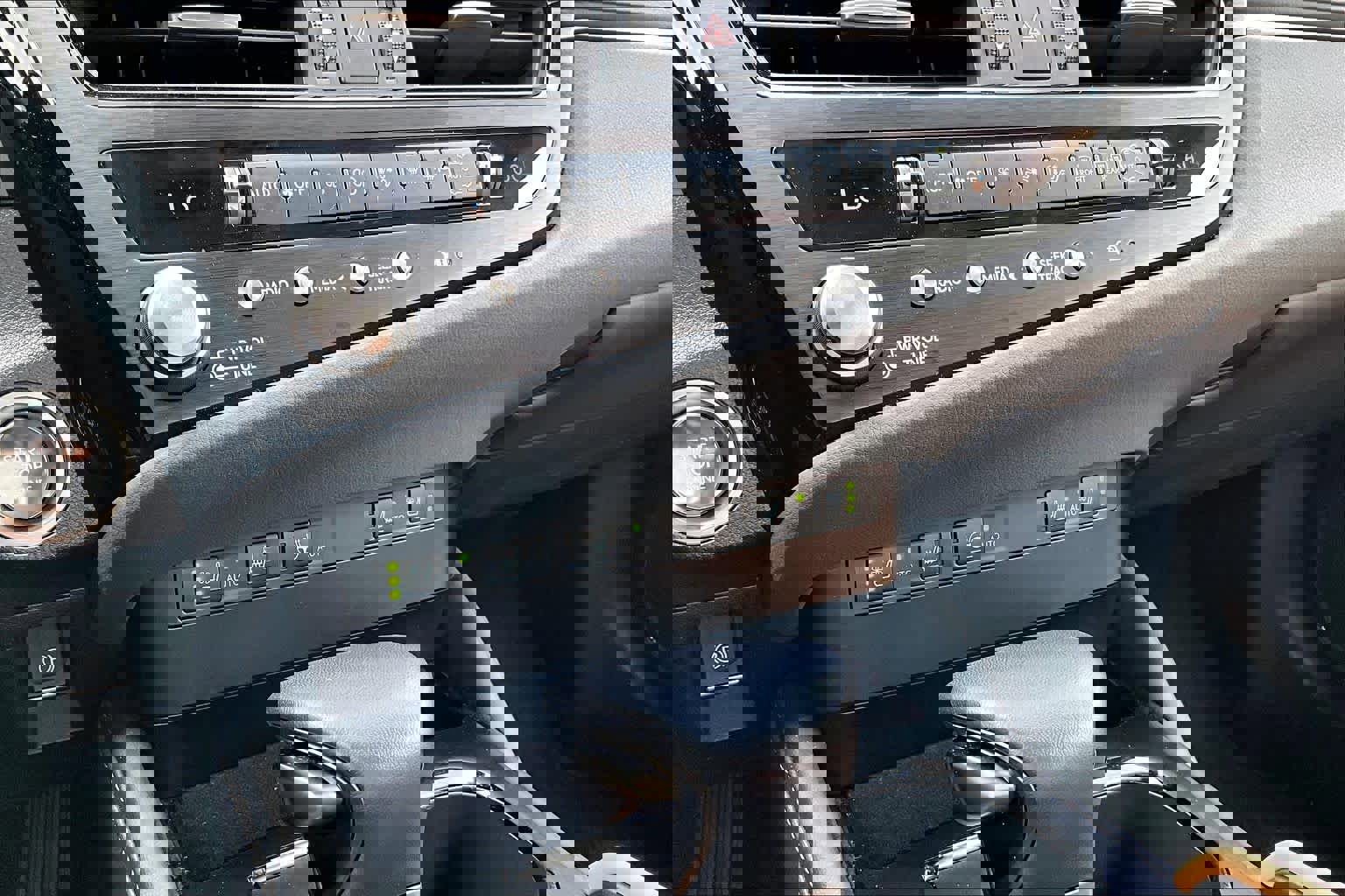 Used 2025 Lexus ES 350 w/ Premium Package image 35