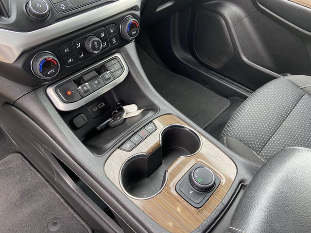 Used 2022 GMC Acadia SLE w/ Elevation Edition image 24