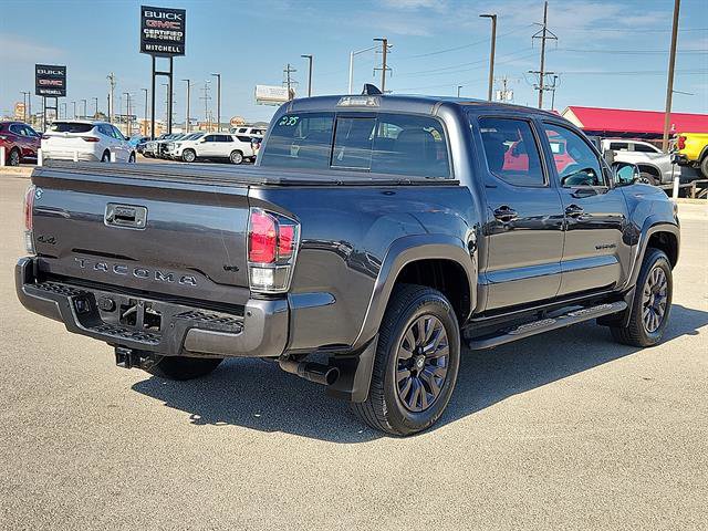 Used 2022 Toyota Tacoma Limited image 4