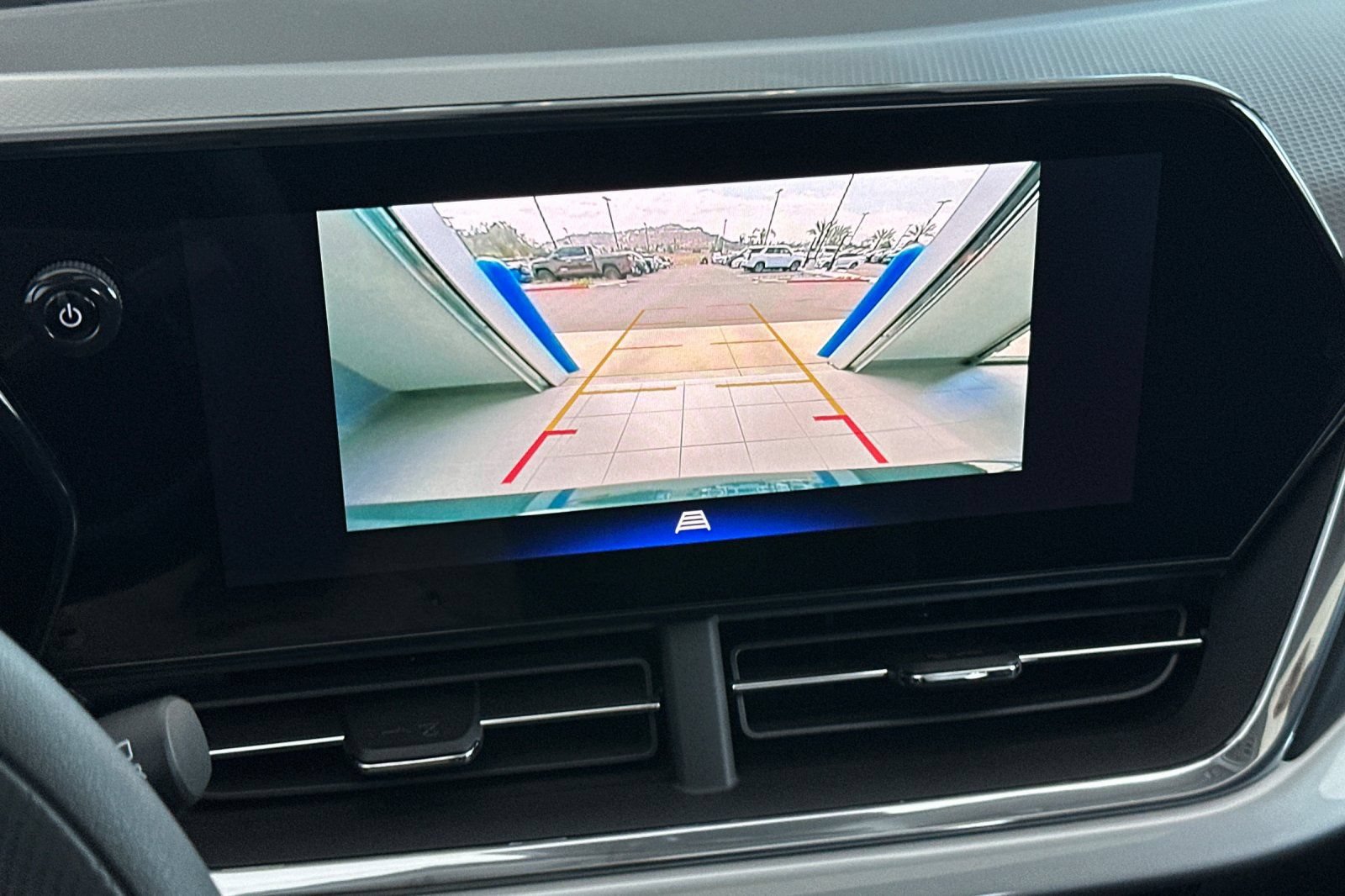 New 2026 Chevrolet Trax LT w/ Sunroof Package FWD image 19