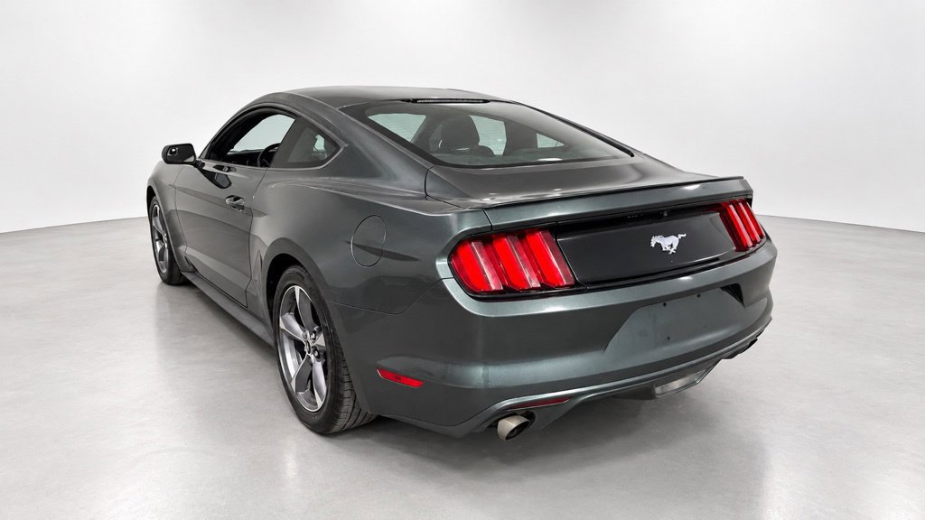 Used 2015 Ford Mustang Coupe RWD image 7
