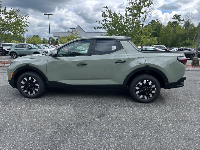 New 2027 Hyundai Santa Cruz SE AWD/4WD image 2