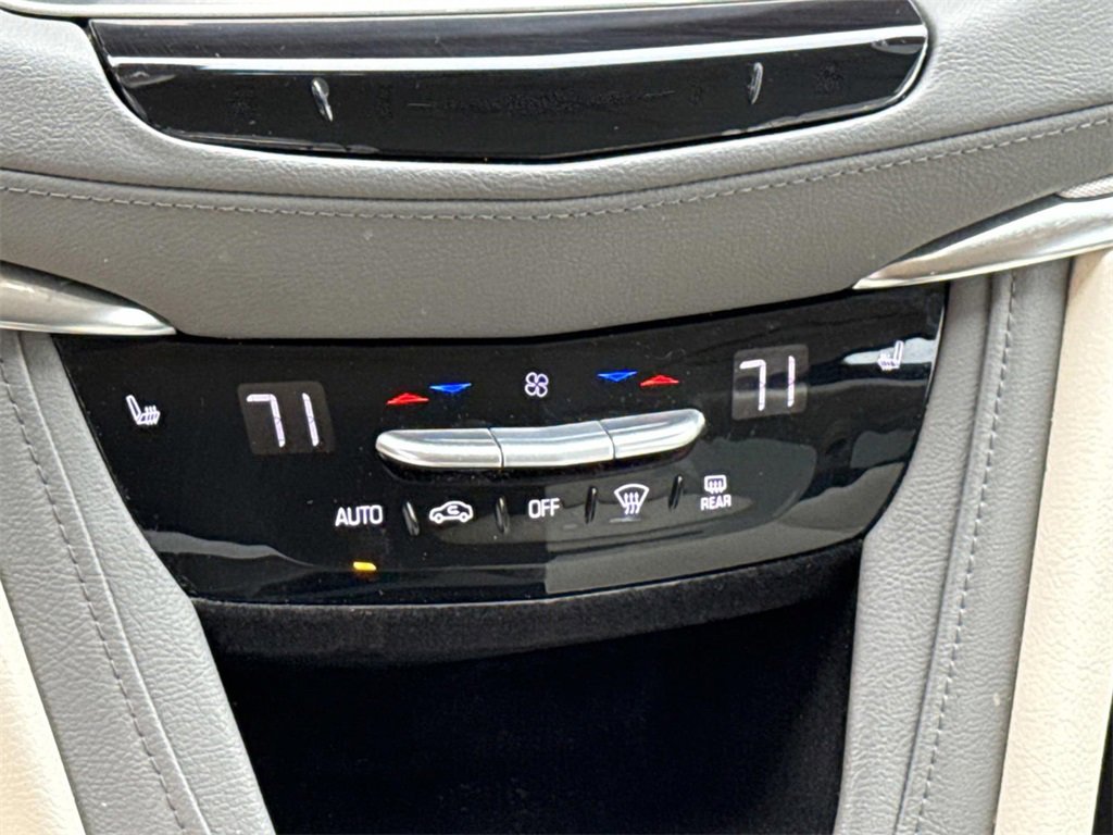 Used 2017 Cadillac XT5 Luxury w/ LPO, Wheel Lock Package image 24