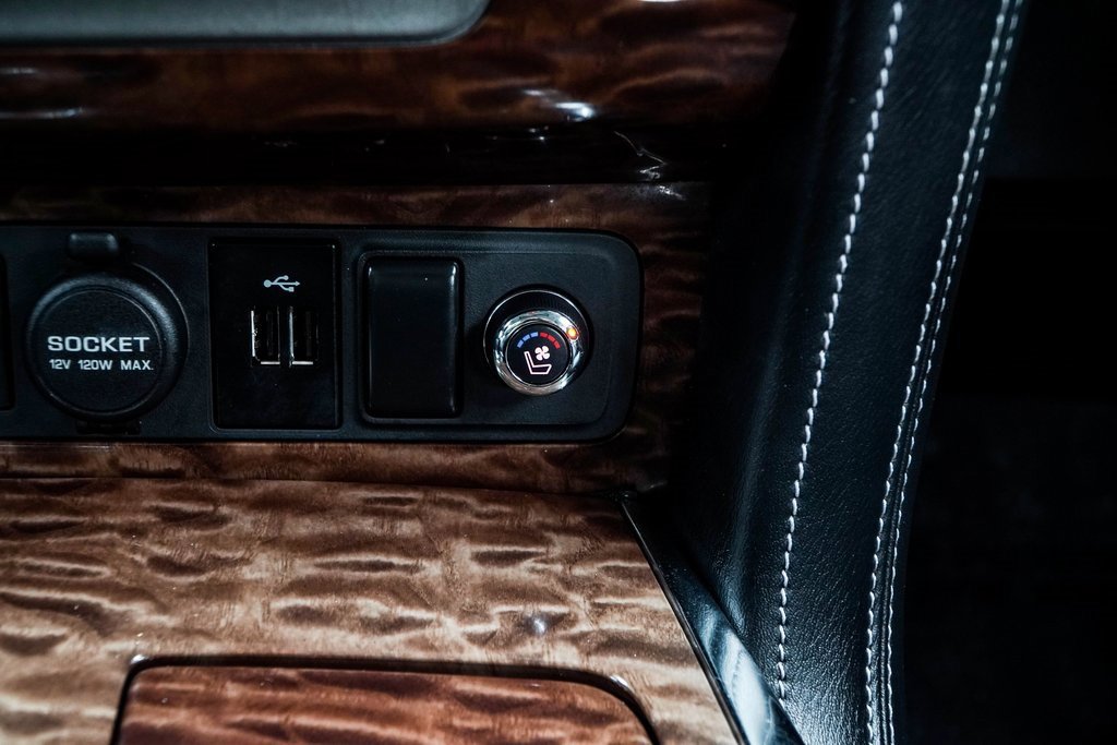 Used 2020 Nissan Armada Platinum w/ Captain's Chairs Package image 23