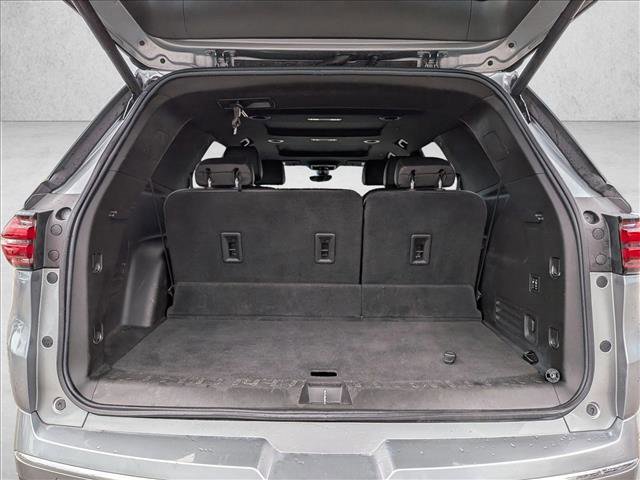 Used 2023 Chevrolet Traverse High Country FWD image 7