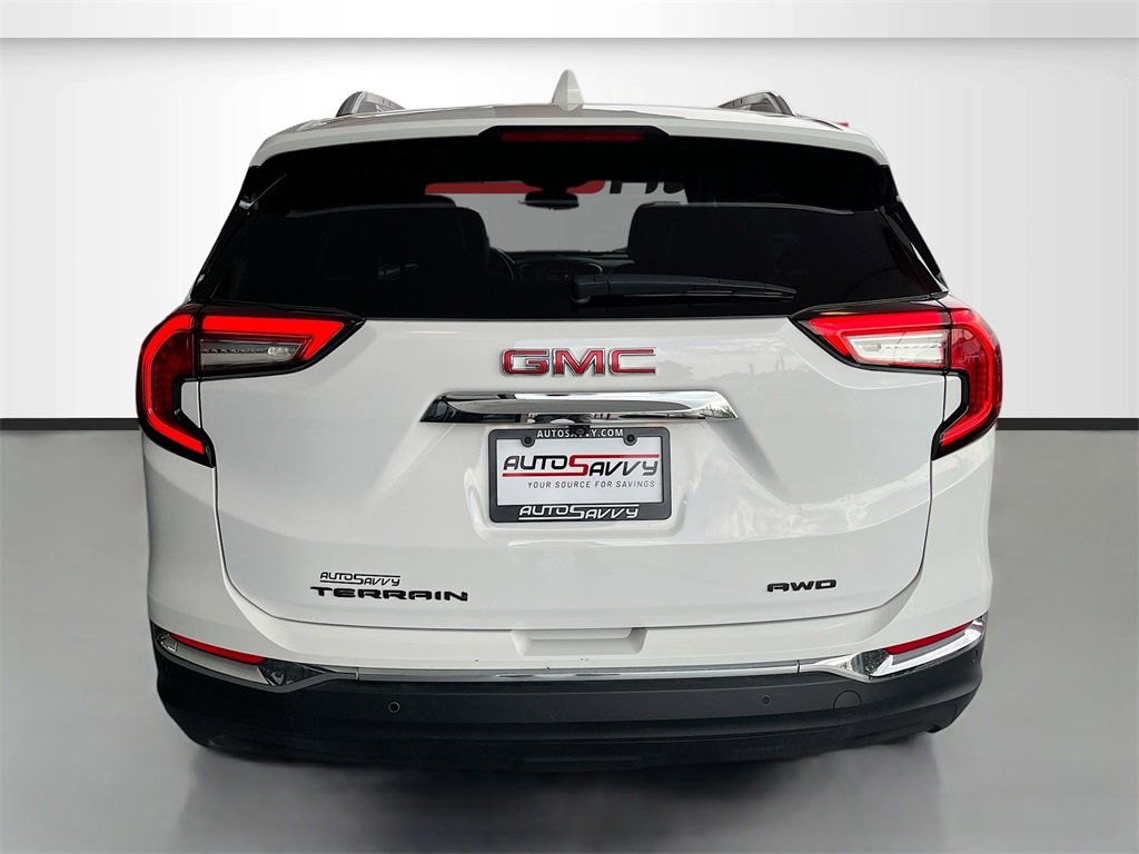 Used 2024 GMC Terrain SLT w/ LPO, Floor Liner Package image 6