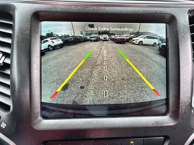 Used 2023 Jeep Cherokee Trailhawk w/ Trailer Tow Group AWD/4WD image 25