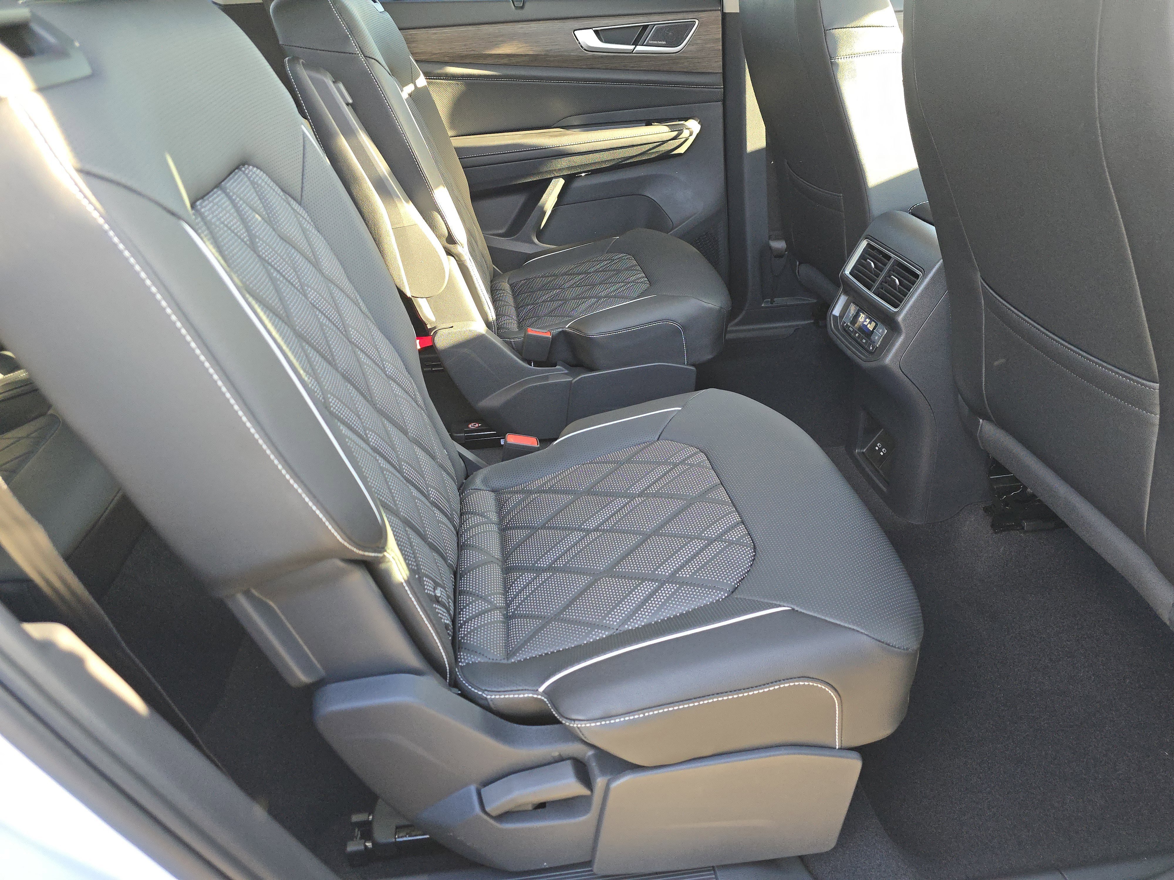 New 2026 Volkswagen Atlas SEL Premium R-Line image 19