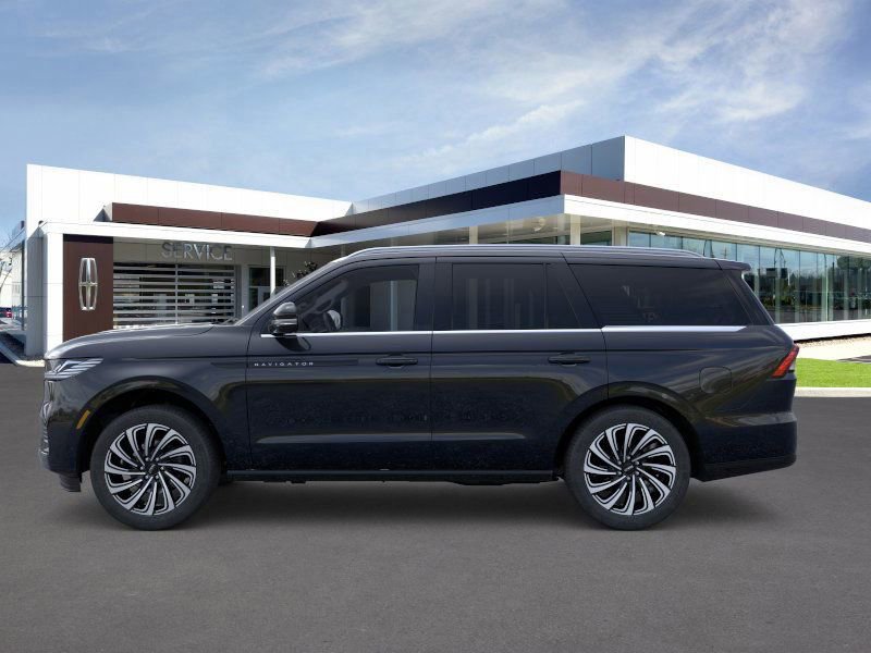New 2026 Lincoln Navigator Black Label image 3