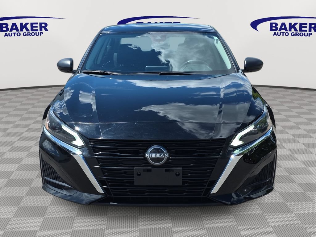 Used 2024 Nissan Altima 2.5 SV FWD image 8