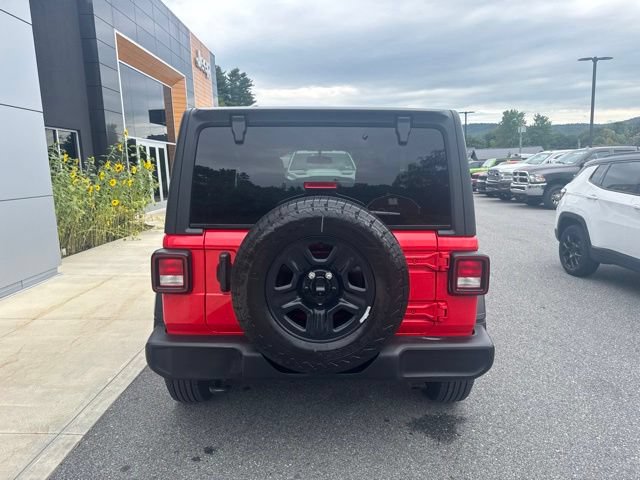 Used 2026 Jeep Wrangler Sport AWD/4WD image 5