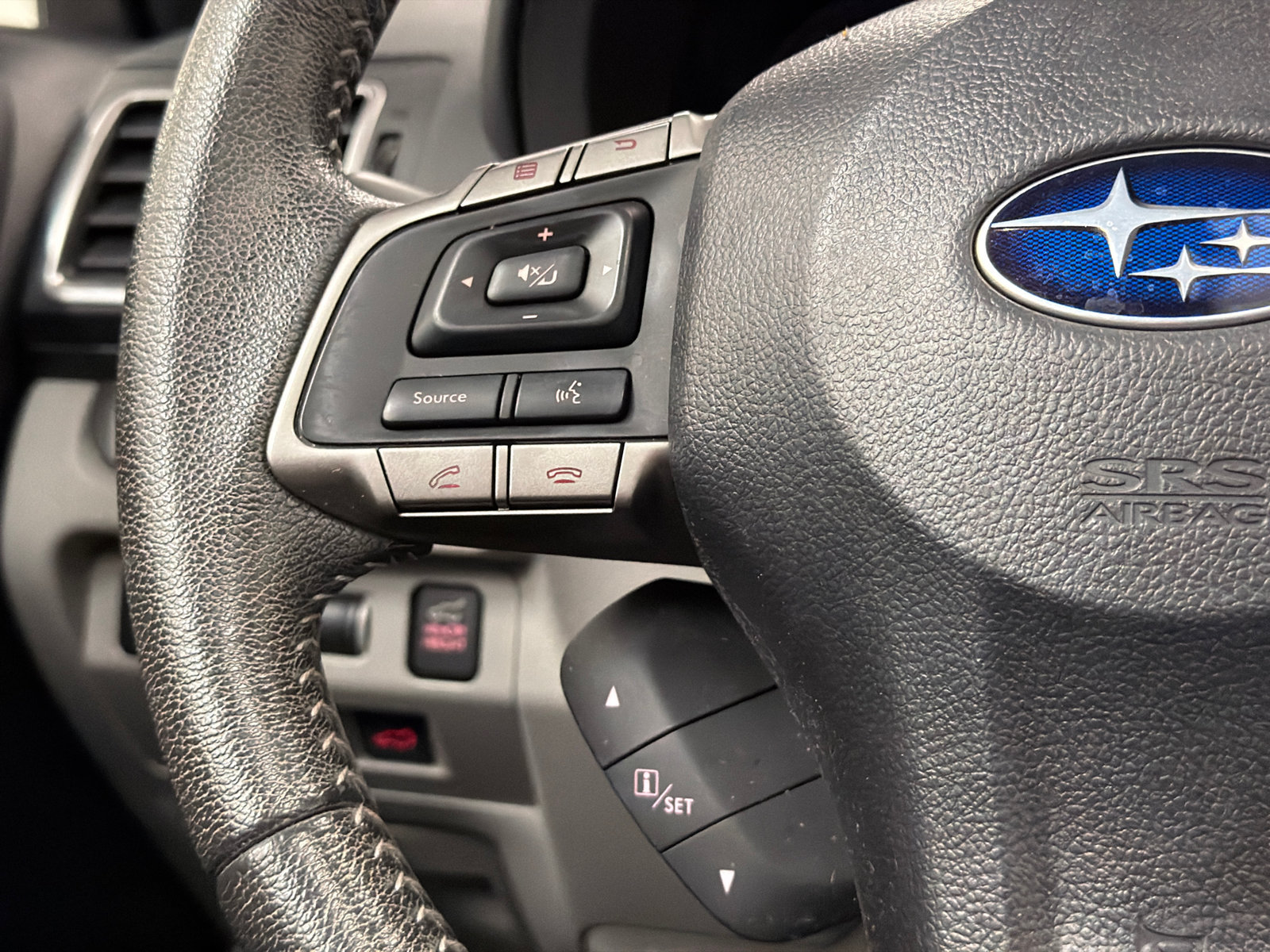 Used 2016 Subaru Forester 2.5i Touring w/ Eyesight & Navigation System AWD/4WD image 23