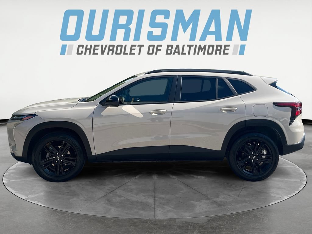 Used 2026 Chevrolet Trax ACTIV w/ Sunroof Package FWD image 3