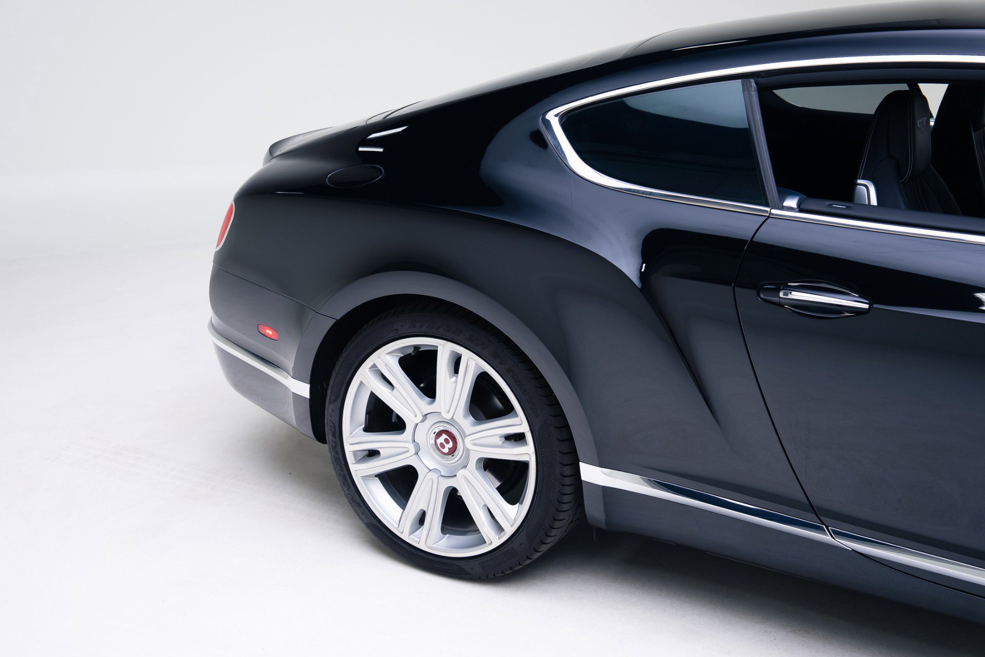 Used 2017 Bentley Continental GT image 24