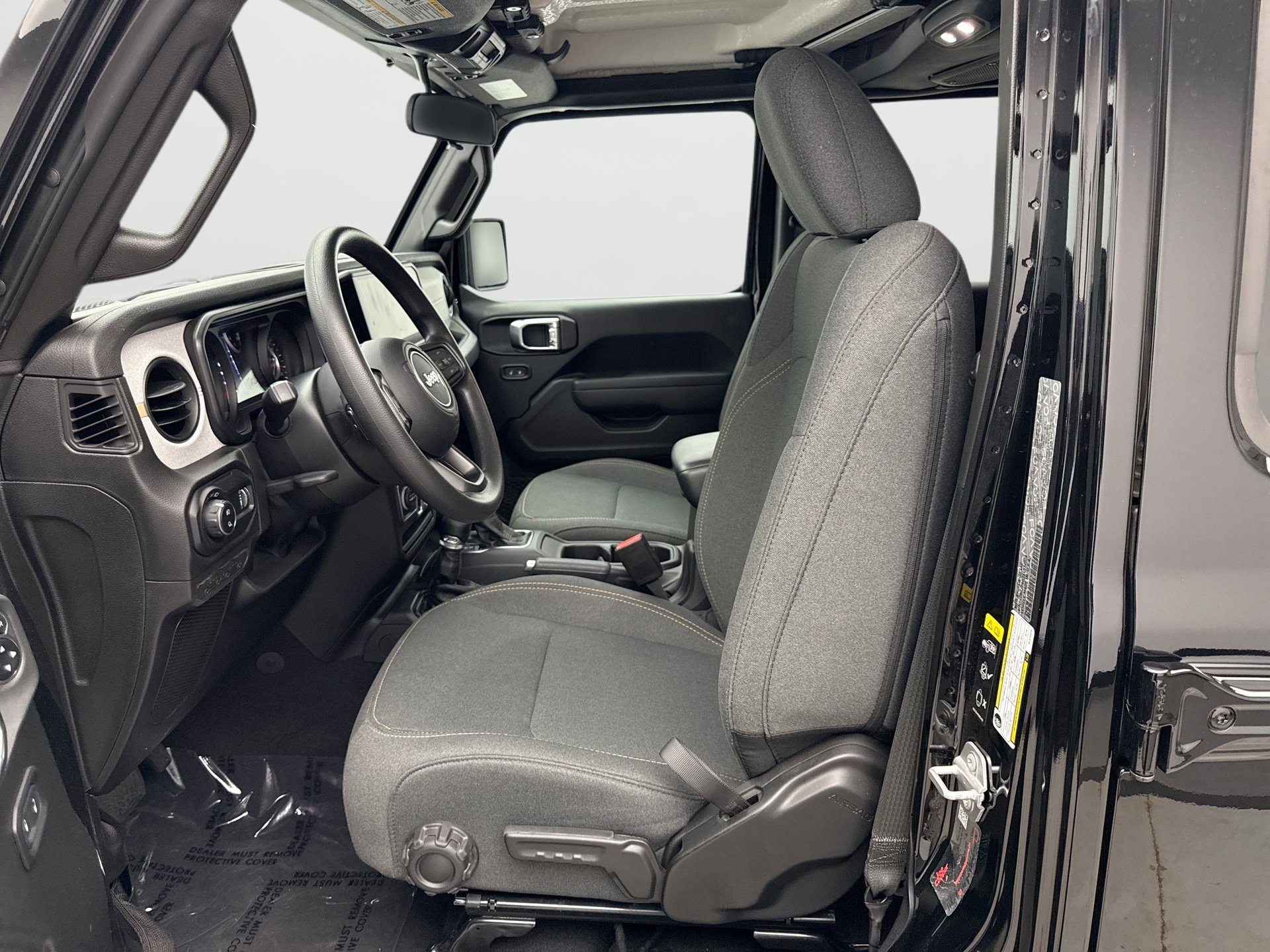 Used 2025 Jeep Gladiator Sport AWD/4WD image 11