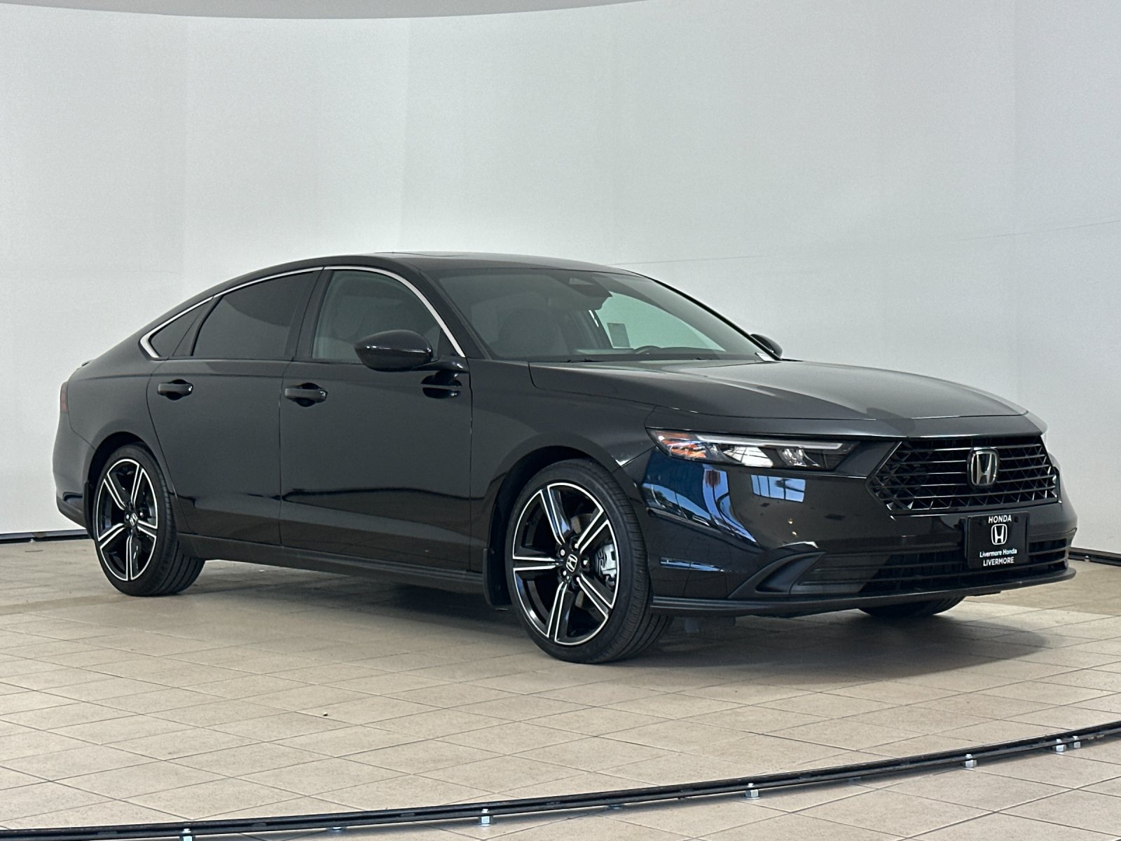 Used 2024 Honda Accord Sport image 8