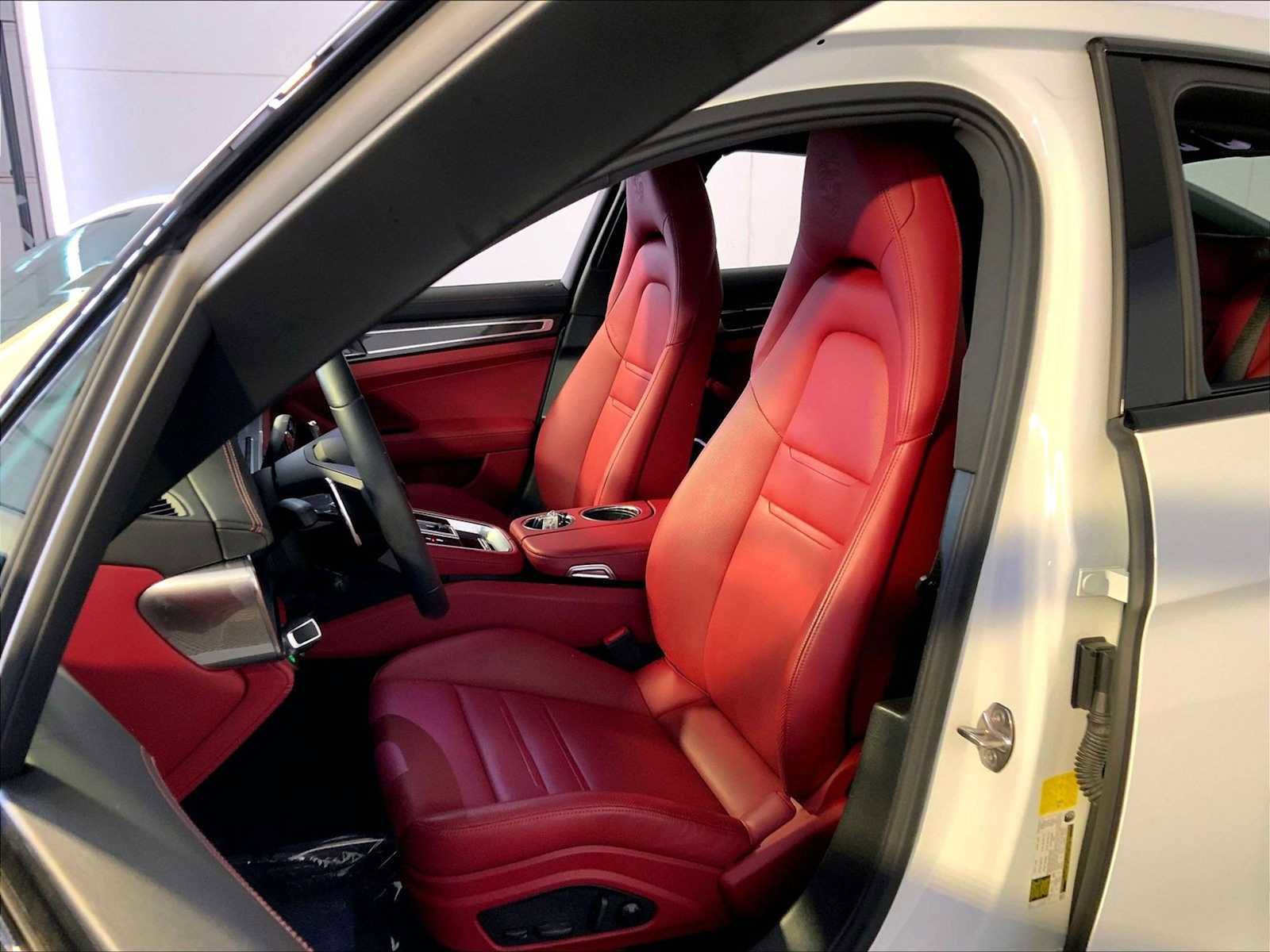 Certified 2023 Porsche Panamera 4 Platinum Edition AWD/4WD image 5