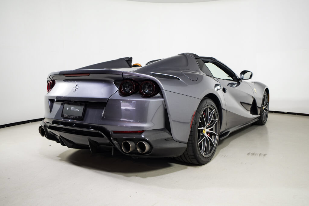 Used 2022 Ferrari 812 GTS RWD image 11