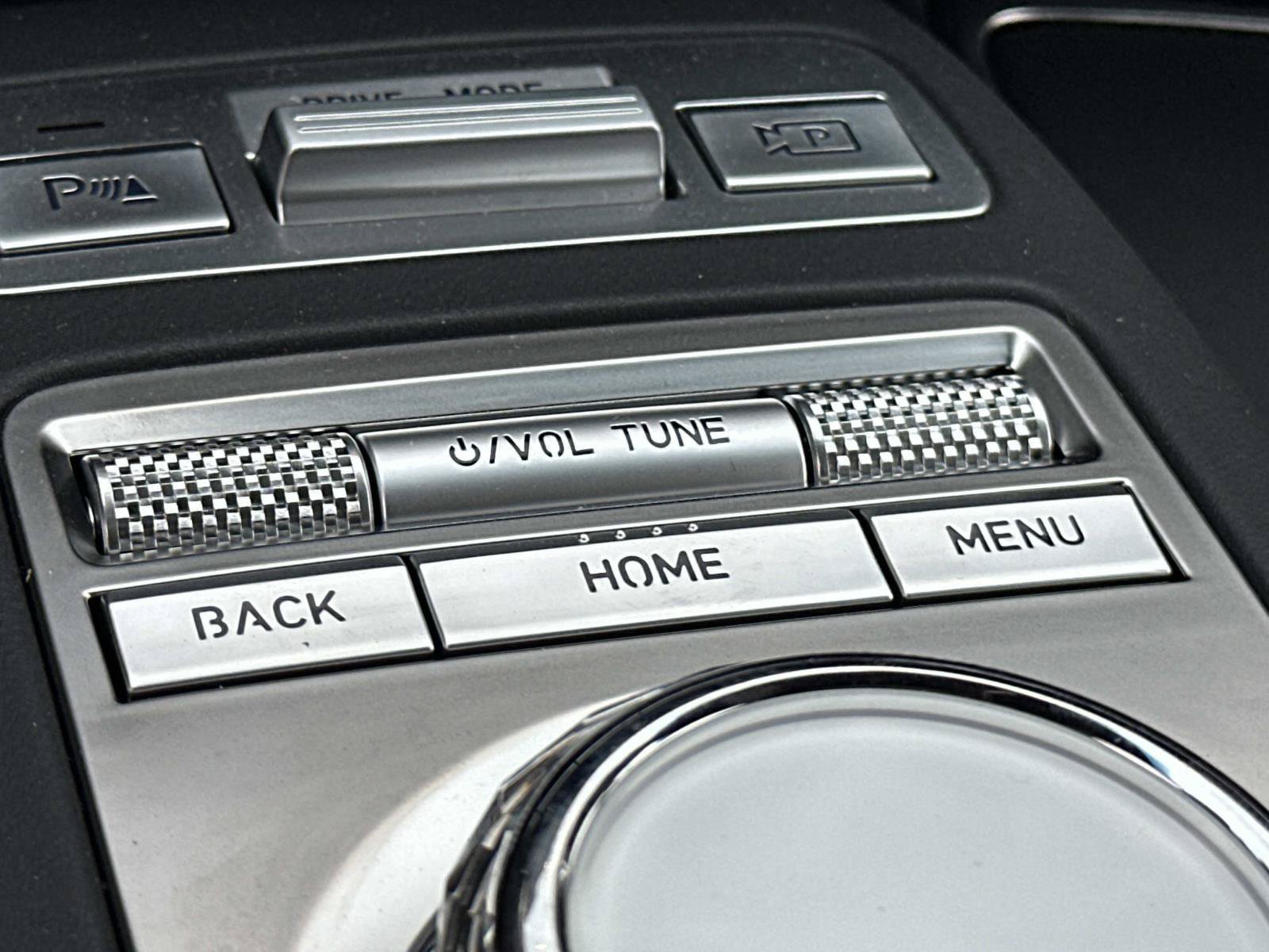 Used 2025 Genesis GV70 3.5T Sport w/ Sport Advanced Package AWD/4WD image 15