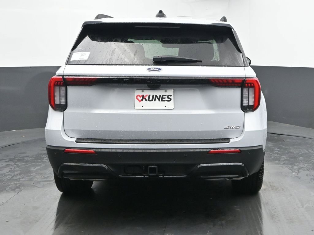 New 2026 Ford Explorer ST-Line w/ ST-Line Street Pack image 9