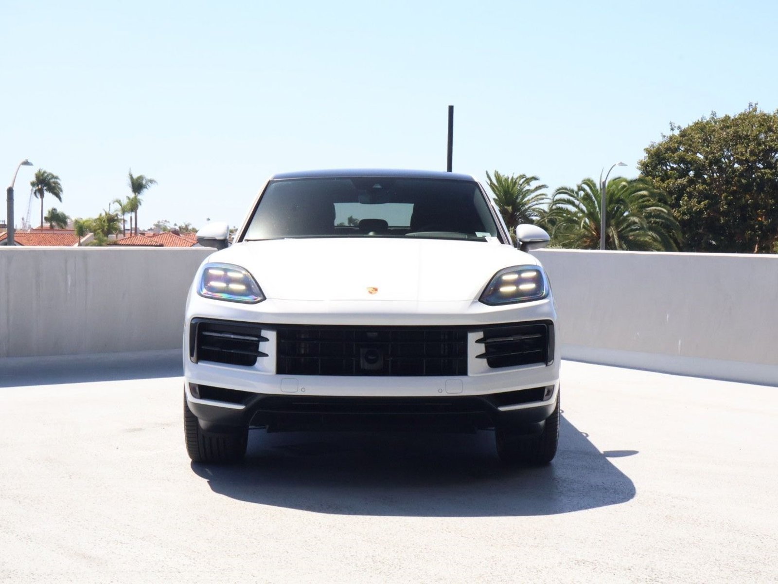Certified 2025 Porsche Cayenne E-Hybrid Coupe AWD/4WD image 6