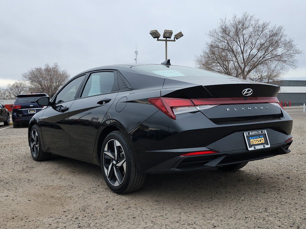 Used 2023 Hyundai Elantra SEL w/ Convenience Package image 8