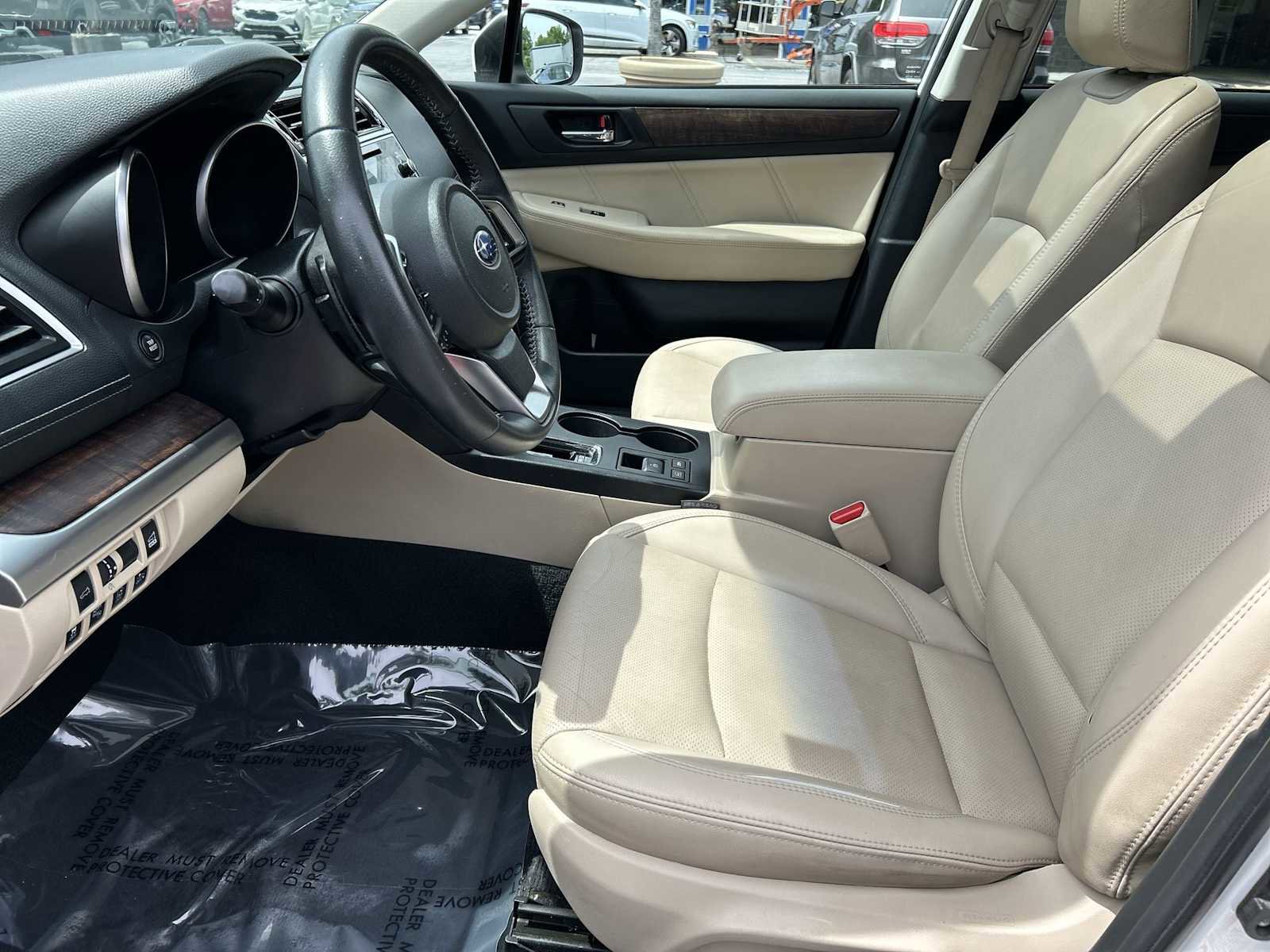 Used 2019 Subaru Outback 2.5i Limited w/ Popular Package #2 AWD/4WD image 4