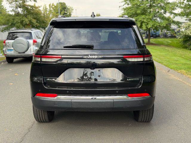 Certified 2022 Jeep Grand Cherokee Limited AWD/4WD image 4