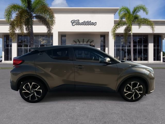 Used 2021 Toyota C-HR XLE image 16