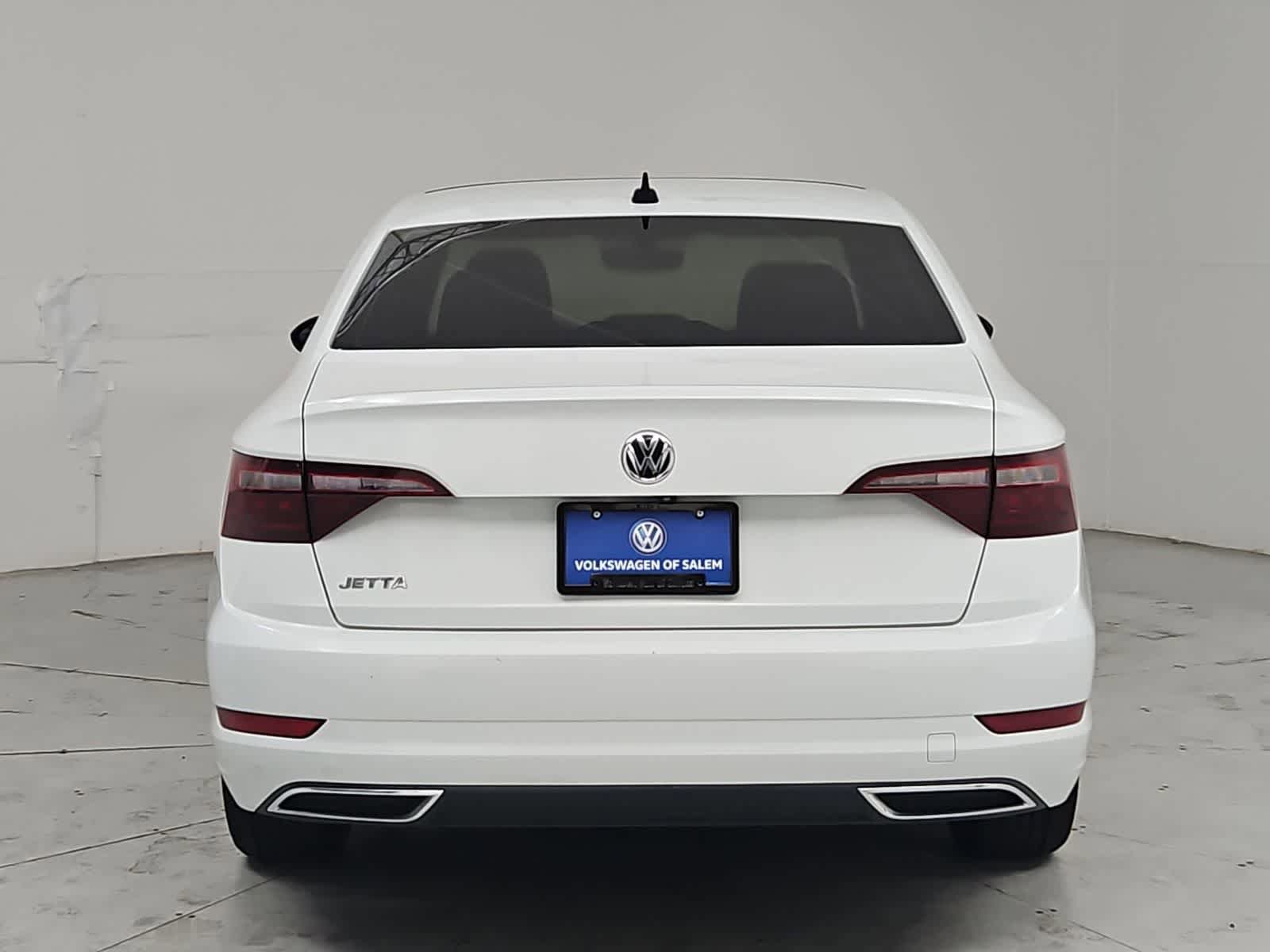 Certified 2020 Volkswagen Jetta R-Line w/ R-Line Cold Weather Package FWD image 5