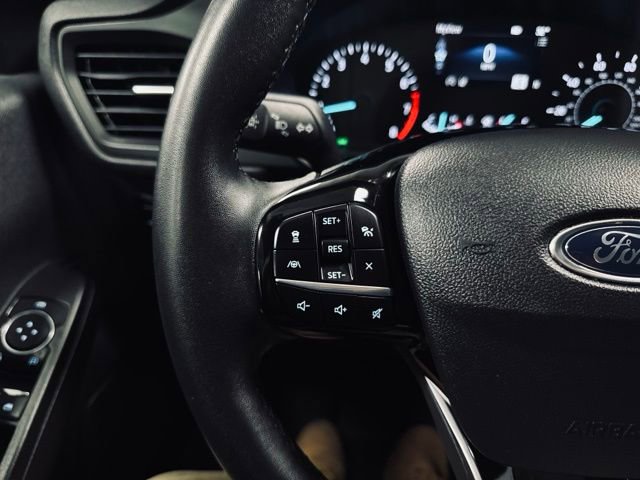 Used 2022 Ford Escape SE w/ SE Sport Appearance Package image 25