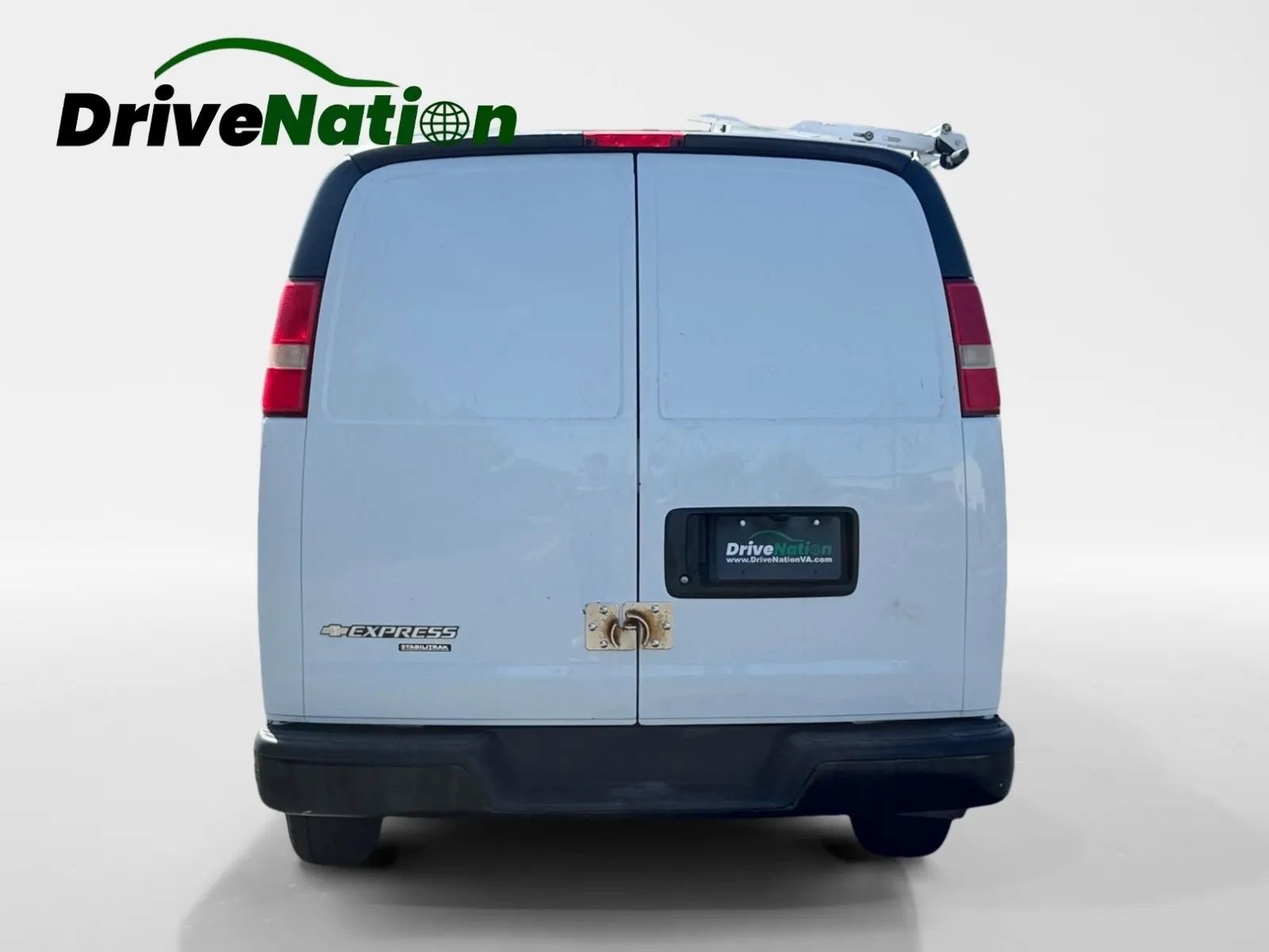 Used 2013 Chevrolet Express 3500 image 6