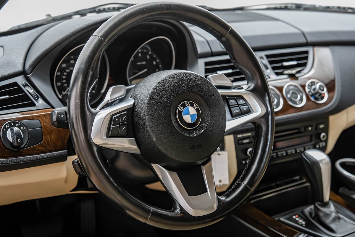 Used 2011 BMW Z4 sDrive30i w/ Premium Pkg RWD image 16