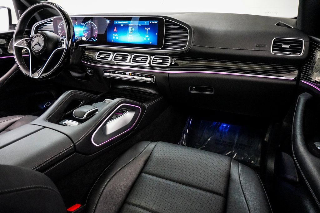 Used 2024 Mercedes-Benz GLS 450 4MATIC image 25