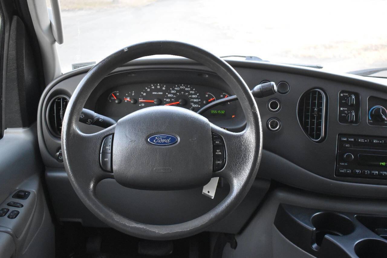 Used 2008 Ford E-350 and Econoline 350 XLT image 17