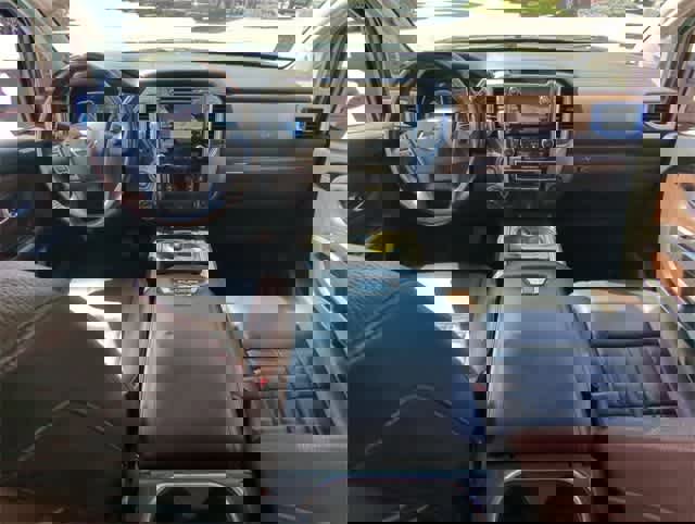 Used 2018 Nissan Titan Platinum Reserve w/ Platinum Utility Package image 19