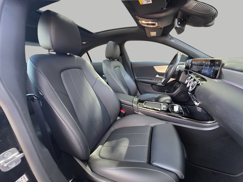Used 2025 Mercedes-Benz CLA 250 image 11