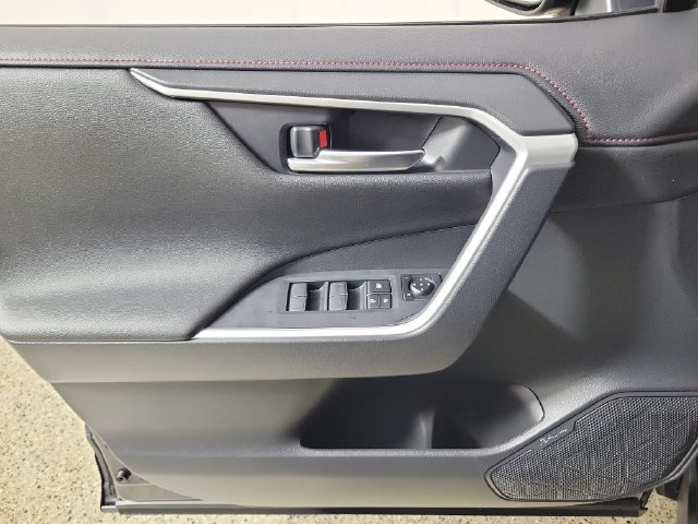 Used 2024 Toyota RAV4 XSE AWD/4WD image 22